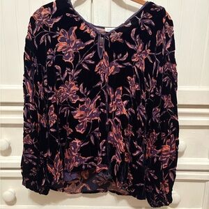 Sundance ✨ Floral Velvet Top
